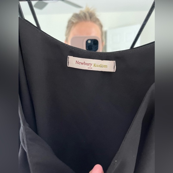 MAD ABOUT STYLE flowy black tank - Picture 3 of 3